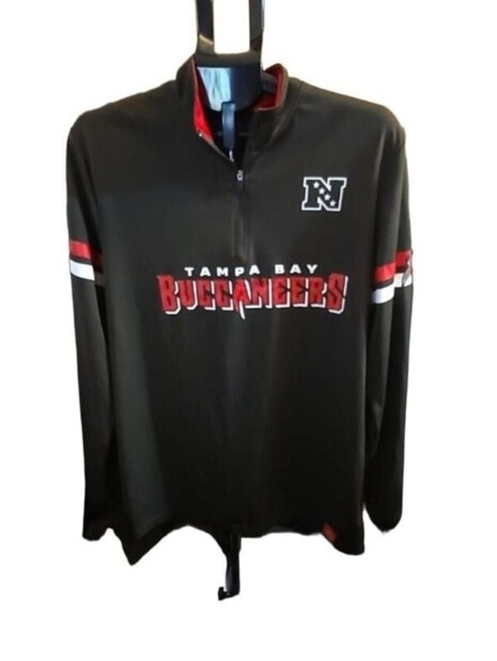 NFL Team Apparel Tampa Bay Buccaneers 1/4 Zip Pullover Long Sleeve Shirt Size L